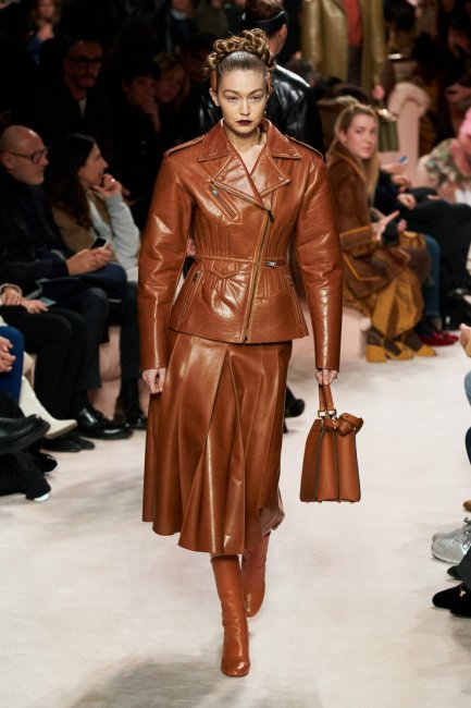 Кожаные вещи в оттенке сладкой карамели — модный осенний тренд - «Модные тенденции»
