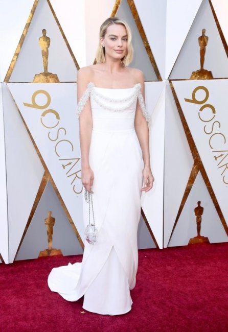 Лучшие белые платья на красной дорожке "Оскара" - «Новости ЦУМ»