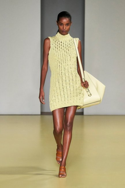 Самые красивые вязаные мини-платья весна-лето 2021 - «Модные тенденции»