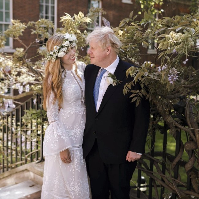 Премьер-министр Великобритании Борис Джонсон тайно женился - «Свадьба»