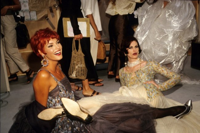 Как Неделя моды в Париже выглядела в 1990-х: редкие кадры - «Модные бренды»