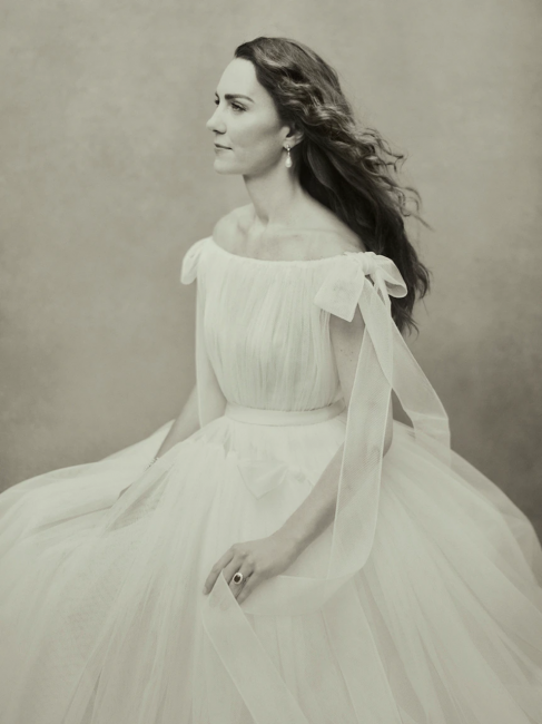 Официальные портреты герцогини Кэтрин в честь 40-летия - «Мода»
