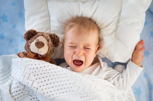 Как приучить ребёнка засыпать самостоятельно в кроватке - «Женский взгляд»