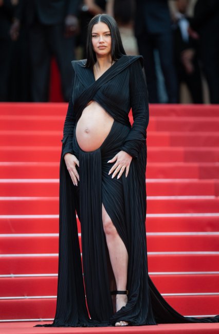 Найкращі виходи вагітних знаменитостей на червоних доріжках - «Новости ЦУМ»