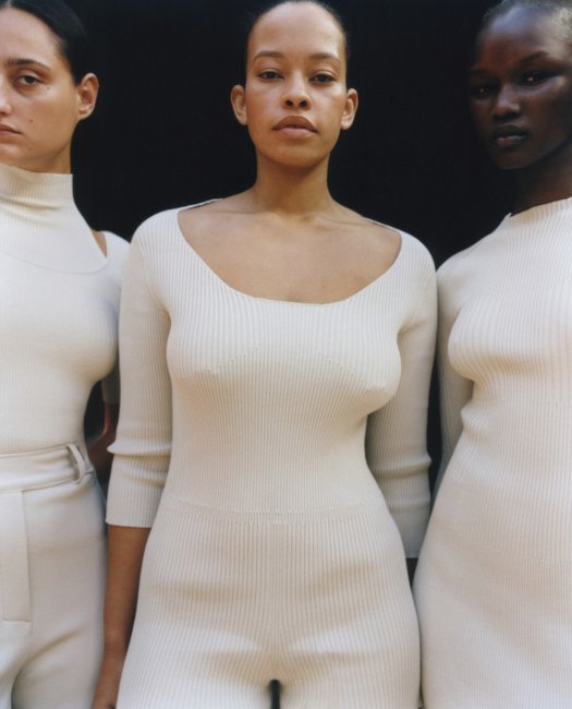 Сила у простоті: нова sustainable-колекція AERON - «Мода»