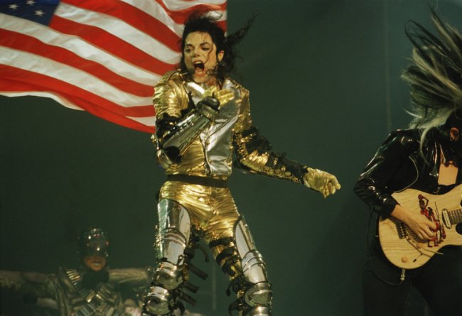 З чого складався сценічний гардероб Майкла Джексона - «Уличный стиль»