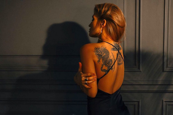 Новые татуировки в 2023 году для девушек - эскизы с фото - «Модные тенденции»