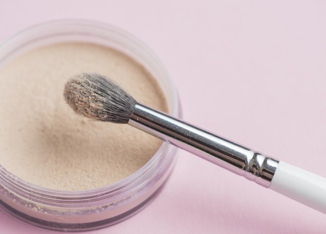 Бейкинг в макияже: техника, которая делает кожу идеально ровной - «Секреты красоты»
