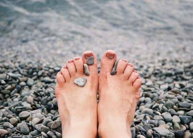 Тихий враг ваших ног: как распознать и победить грибок ногтей - «Секреты красоты»