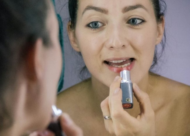 Весенний поцелуй: выбираем средство для губ, что важно учесть - «Секреты красоты»